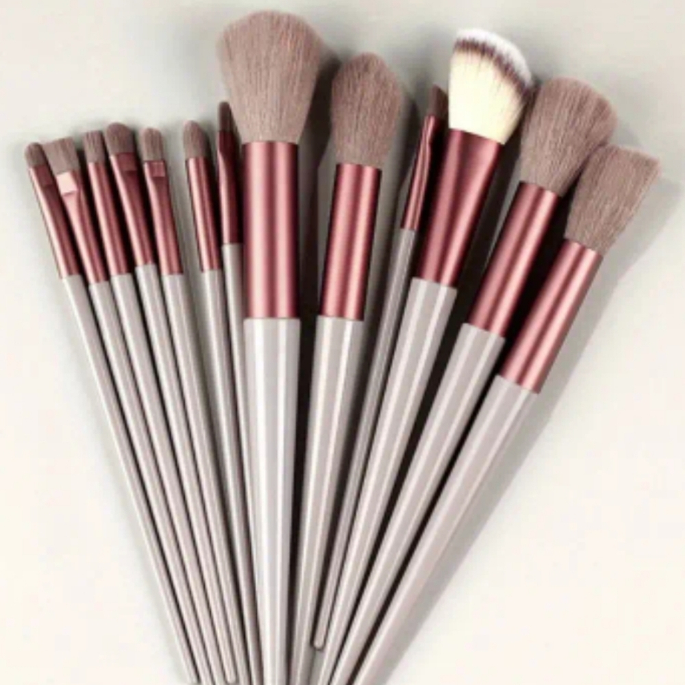 Makeup brushes 13 piece